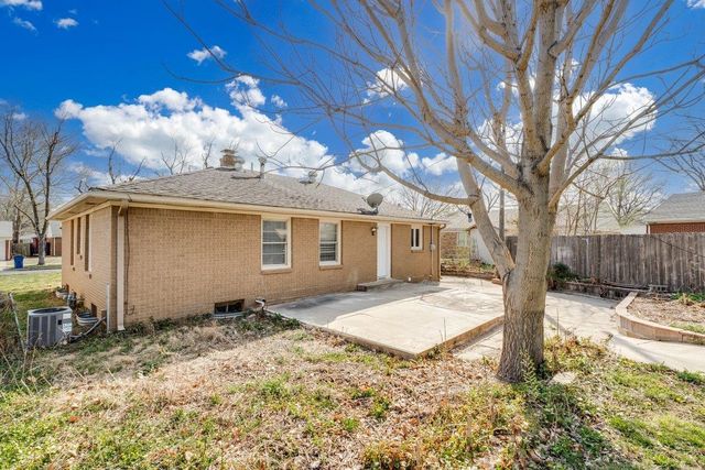 5514 E Kinkaid St, Wichita, KS 67218
