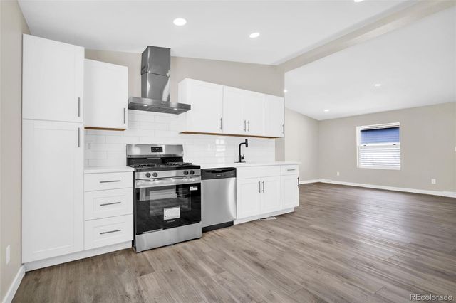 6635 E 78th Avenue, Commerce City, CO 80022