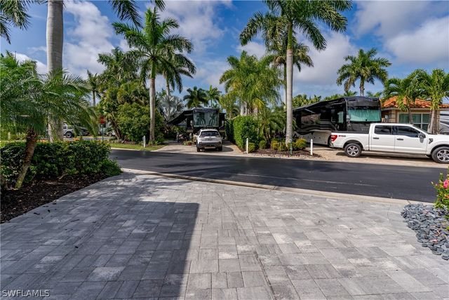 13550 Snapper LN, Naples, FL 34114