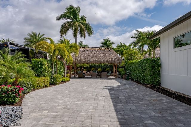 13550 Snapper LN, Naples, FL 34114