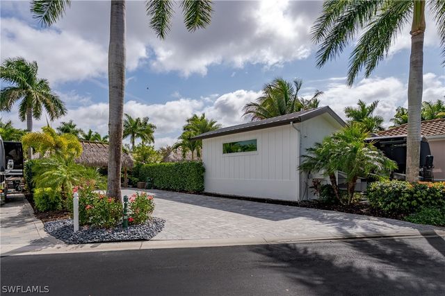 13550 Snapper LN, Naples, FL 34114