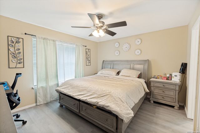 223 Whitman Ave, San Antonio, TX 78211