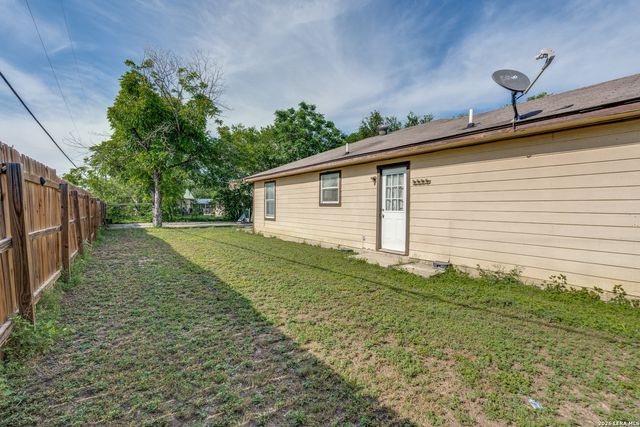 223 Whitman Ave, San Antonio, TX 78211
