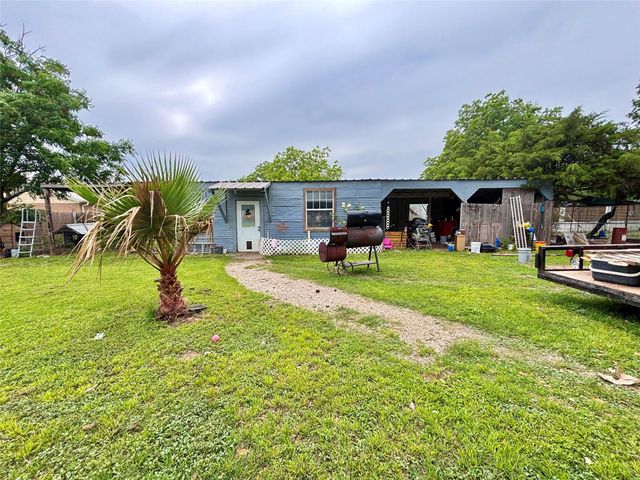 400 S Elliott ST, Thorndale, TX 76577