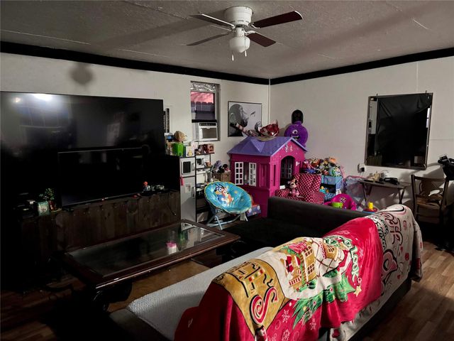 400 S Elliott ST, Thorndale, TX 76577
