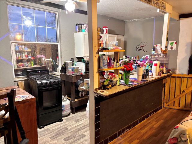 400 S Elliott ST, Thorndale, TX 76577