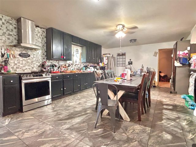 400 S Elliott ST, Thorndale, TX 76577