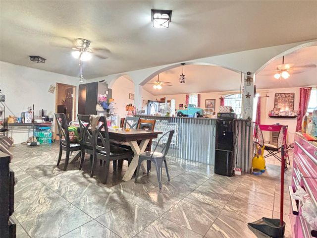 400 S Elliott ST, Thorndale, TX 76577