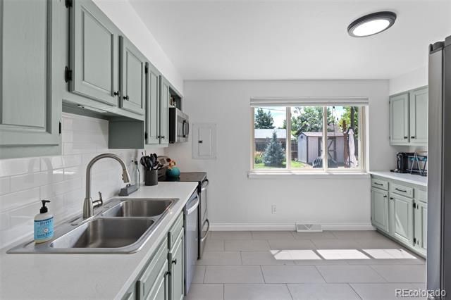 6518 W 70th Place, Arvada, CO 80003