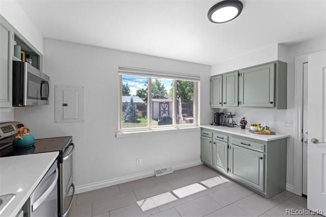6518 W 70th Place, Arvada, CO 80003