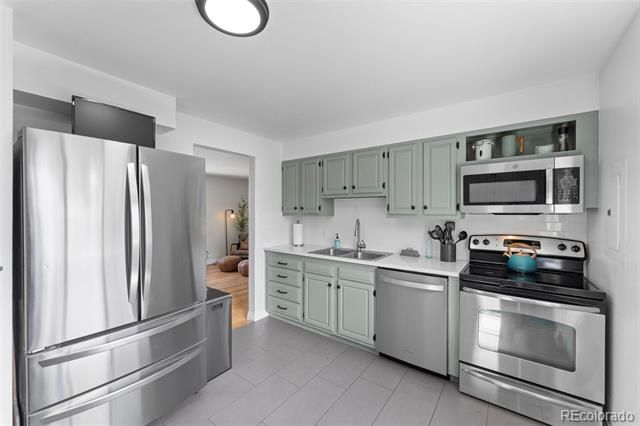6518 W 70th Place, Arvada, CO 80003