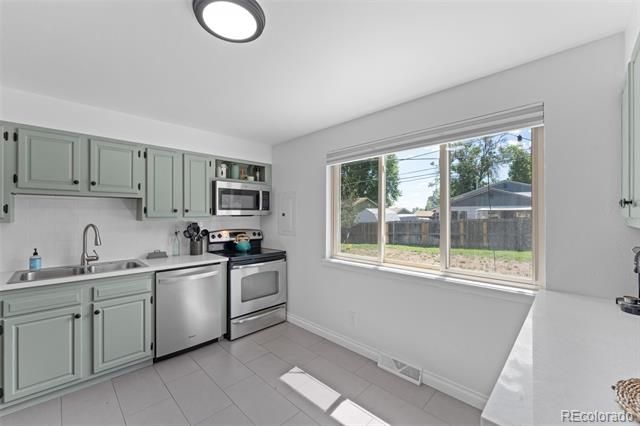 6518 W 70th Place, Arvada, CO 80003