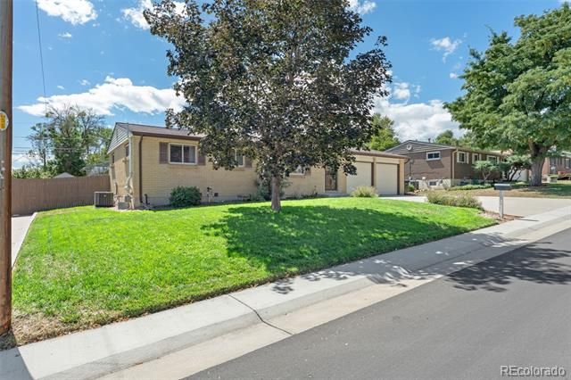 6518 W 70th Place, Arvada, CO 80003