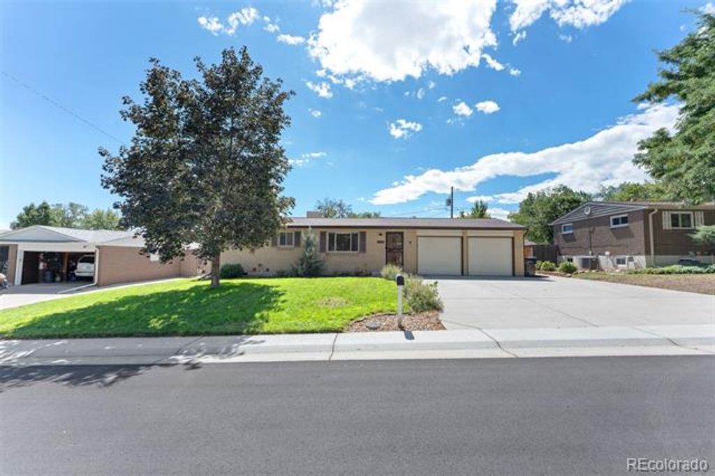 6518 W 70th Place, Arvada, CO 80003