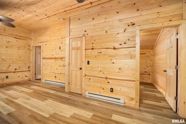 12245 SUNSET Drive, Manito, IL 61546