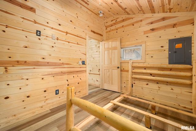 12245 SUNSET Drive, Manito, IL 61546