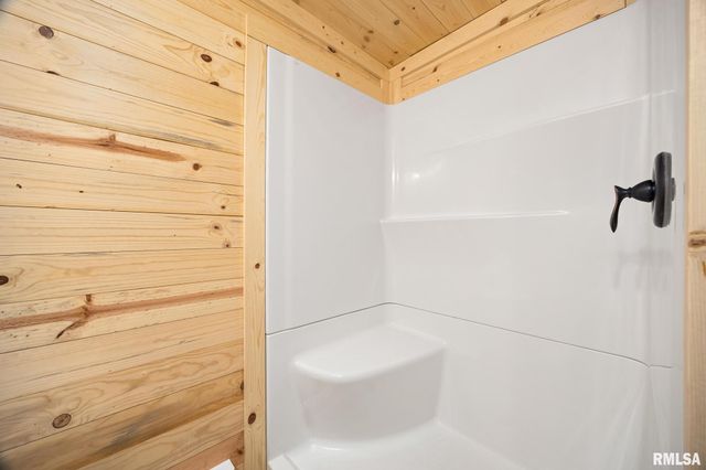 12245 SUNSET Drive, Manito, IL 61546