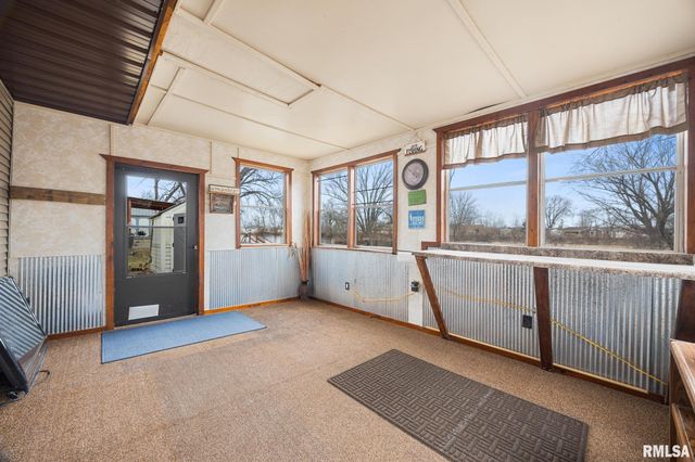 12245 SUNSET Drive, Manito, IL 61546