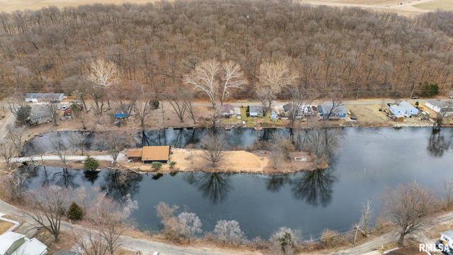 12245 SUNSET Drive, Manito, IL 61546