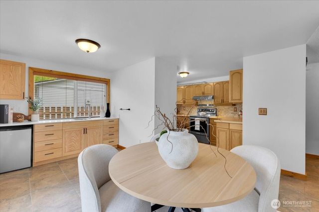 6123 99th Place NE, Marysville, WA 98270