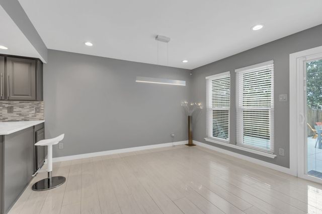 1424 Hampton Road, Grapevine, TX 76051