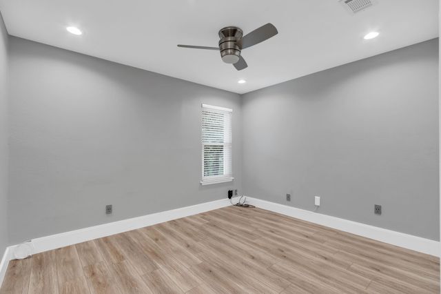 1424 Hampton Road, Grapevine, TX 76051