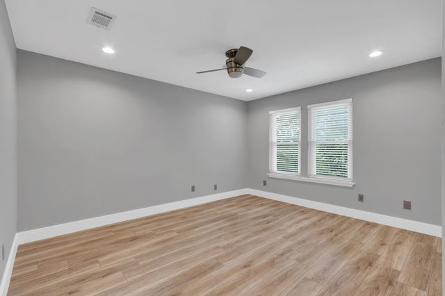 1424 Hampton Road, Grapevine, TX 76051