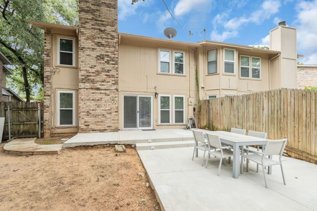 1424 Hampton Road, Grapevine, TX 76051