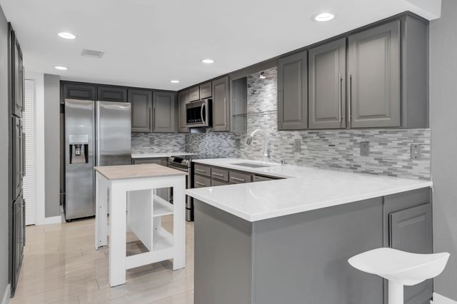 1424 Hampton Road, Grapevine, TX 76051