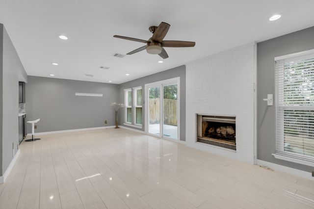 1424 Hampton Road, Grapevine, TX 76051