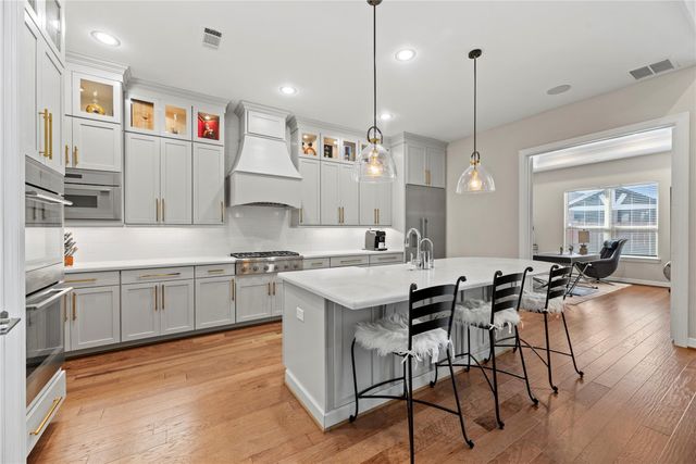 10703 Hilltop Harbor Way, Cypress, TX 77433