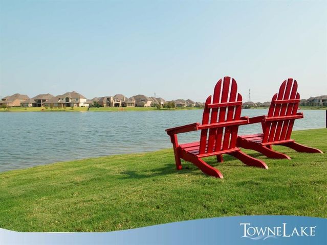 10703 Hilltop Harbor Way, Cypress, TX 77433