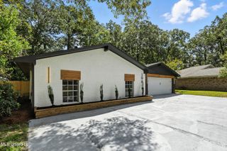 108 Elm Trail, Brandon, MS 39047