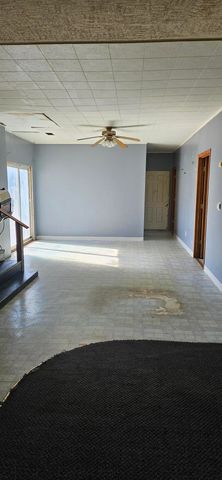 2621 N Us Highway 421, Medaryville, IN 47957