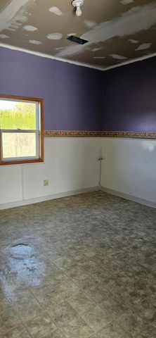 2621 N Us Highway 421, Medaryville, IN 47957