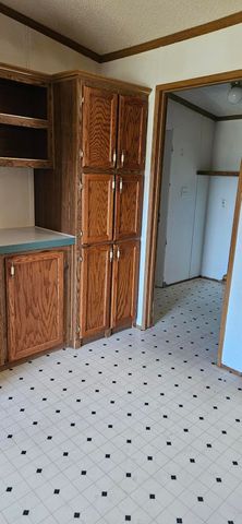 2621 N Us Highway 421, Medaryville, IN 47957