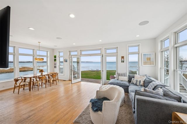 112 Pine Avenue, Flanders, NY 11901