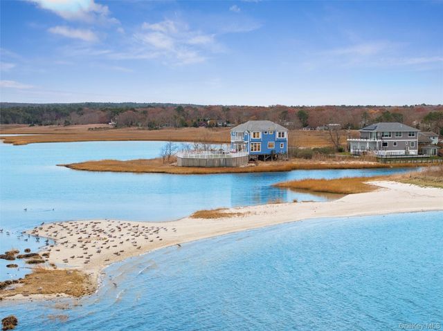 112 Pine Avenue, Flanders, NY 11901