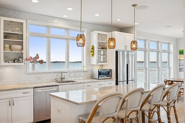 112 Pine Avenue, Flanders, NY 11901