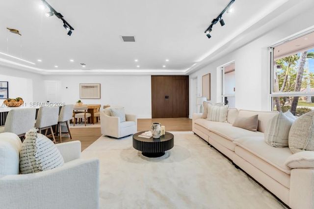 1234 Buchanan Street, Hollywood, FL 33019