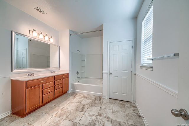 9831 OVERLOOK CYN, San Antonio, TX 78245