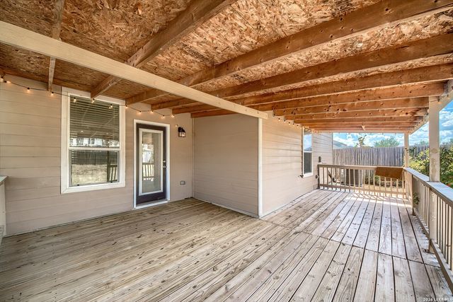 9831 OVERLOOK CYN, San Antonio, TX 78245