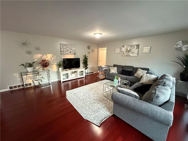 3315 Chatham Avenue, St Joseph, MO 64506