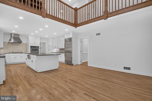 10100 IRON GATE RD, Potomac, MD 20854
