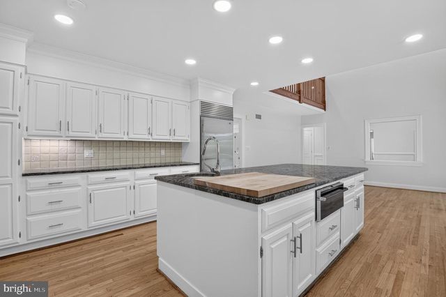 10100 IRON GATE RD, Potomac, MD 20854