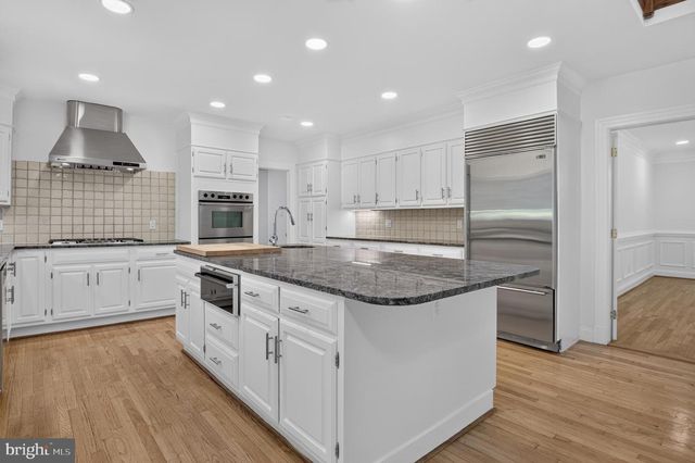 10100 IRON GATE RD, Potomac, MD 20854