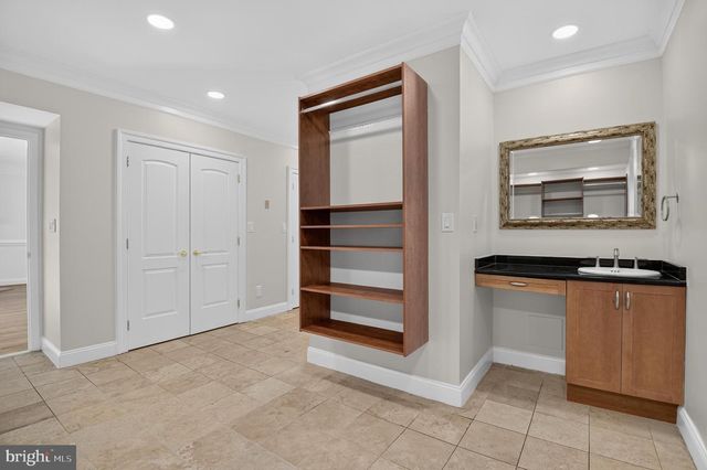 10100 IRON GATE RD, Potomac, MD 20854