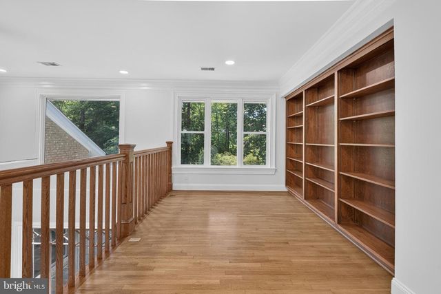10100 IRON GATE RD, Potomac, MD 20854