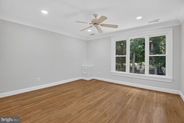 10100 IRON GATE RD, Potomac, MD 20854