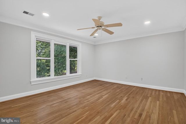 10100 IRON GATE RD, Potomac, MD 20854